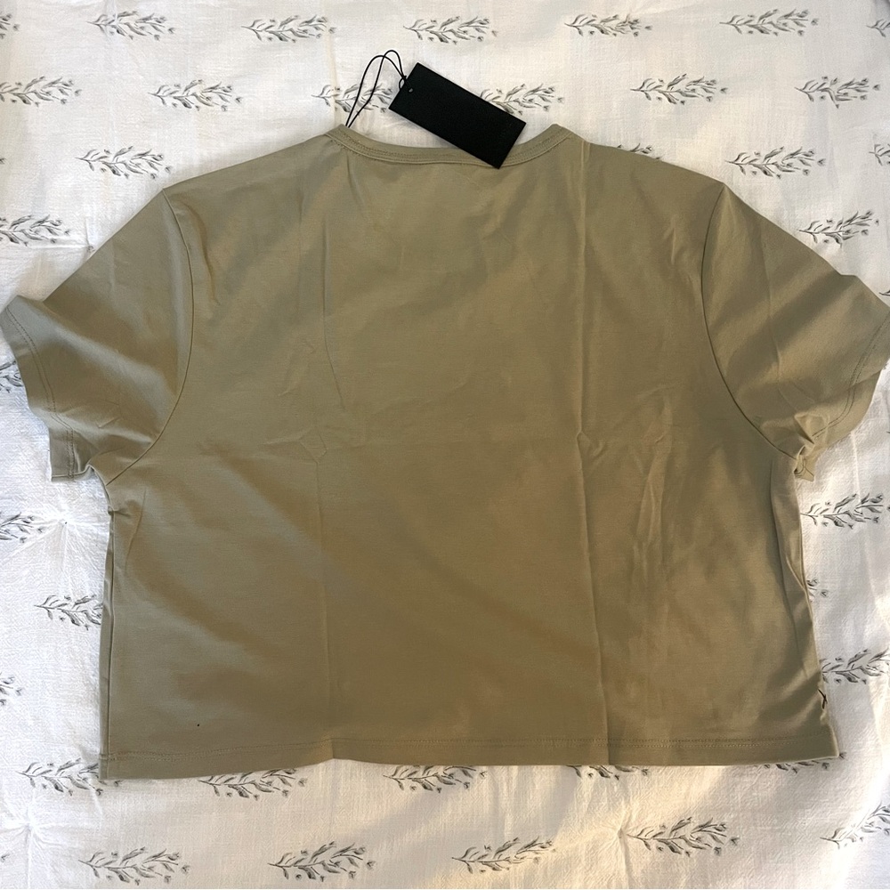 NWT Cuts Almost Friday Cropped Tee - Picture 6 of 9